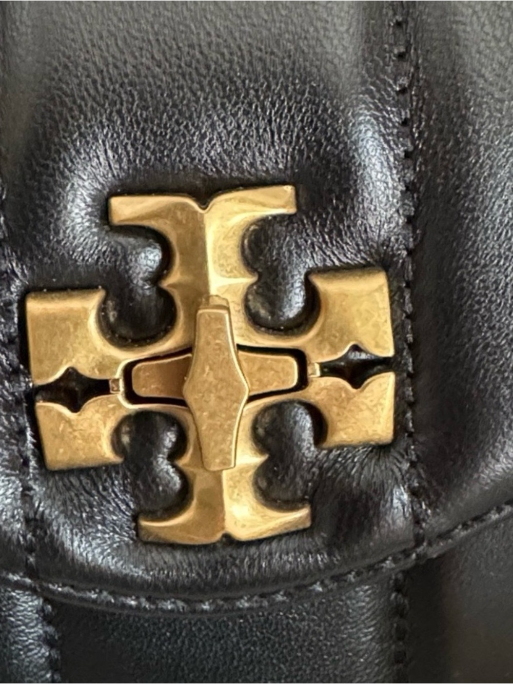 Tory Burch Kira NWOT Quilted Leather Camera Crossbody - Picture 11 of 14